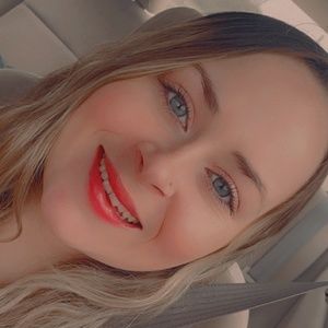 Meet your Posher, Corynn